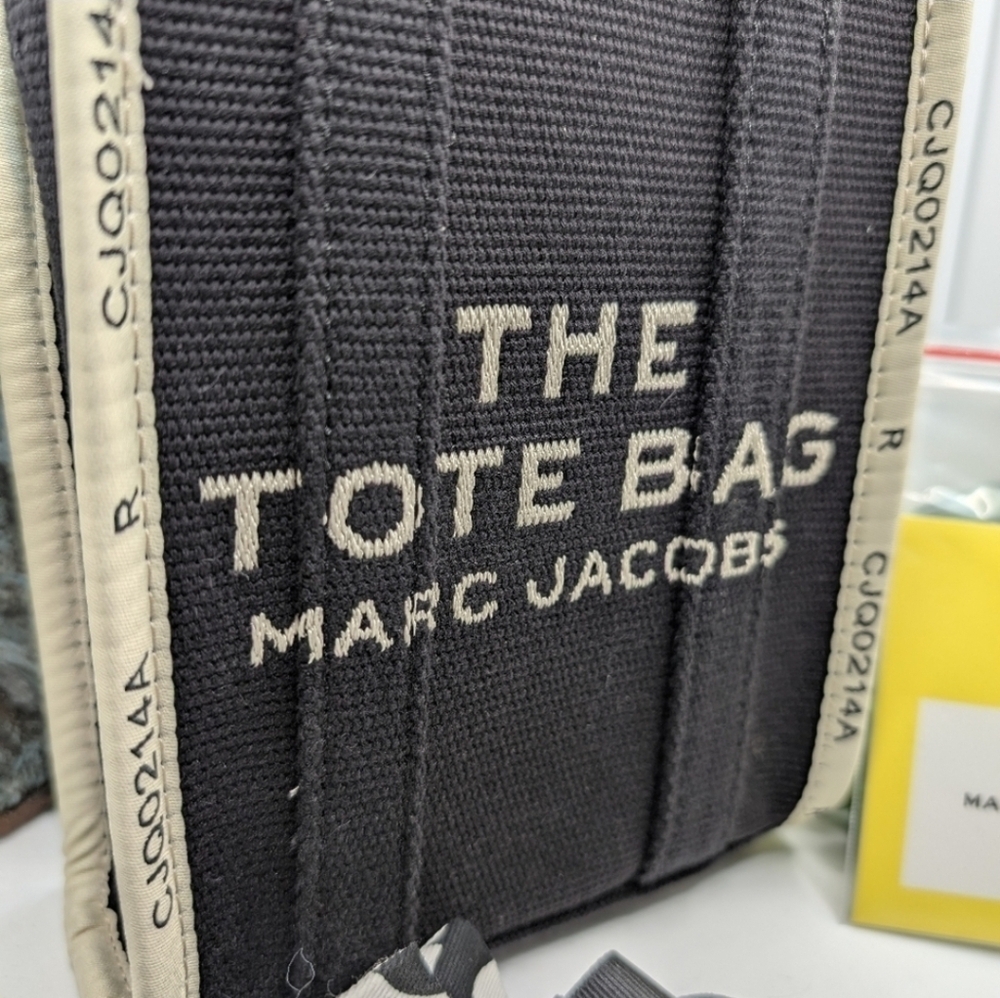 Marc Jacobs Jacquard The Tote Bag Crossbody - Black Knit Mini (NWT) - Picture 4 of 7